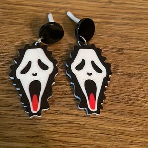 “Scream” inspired earrings